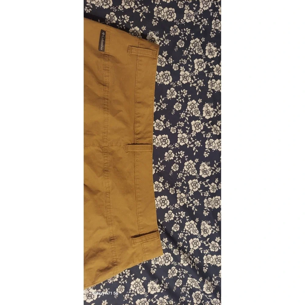 NEW Columbia OMNI-SHADE 50 Womens Size 12 Musturd Zipper Activity Skirt Hiking